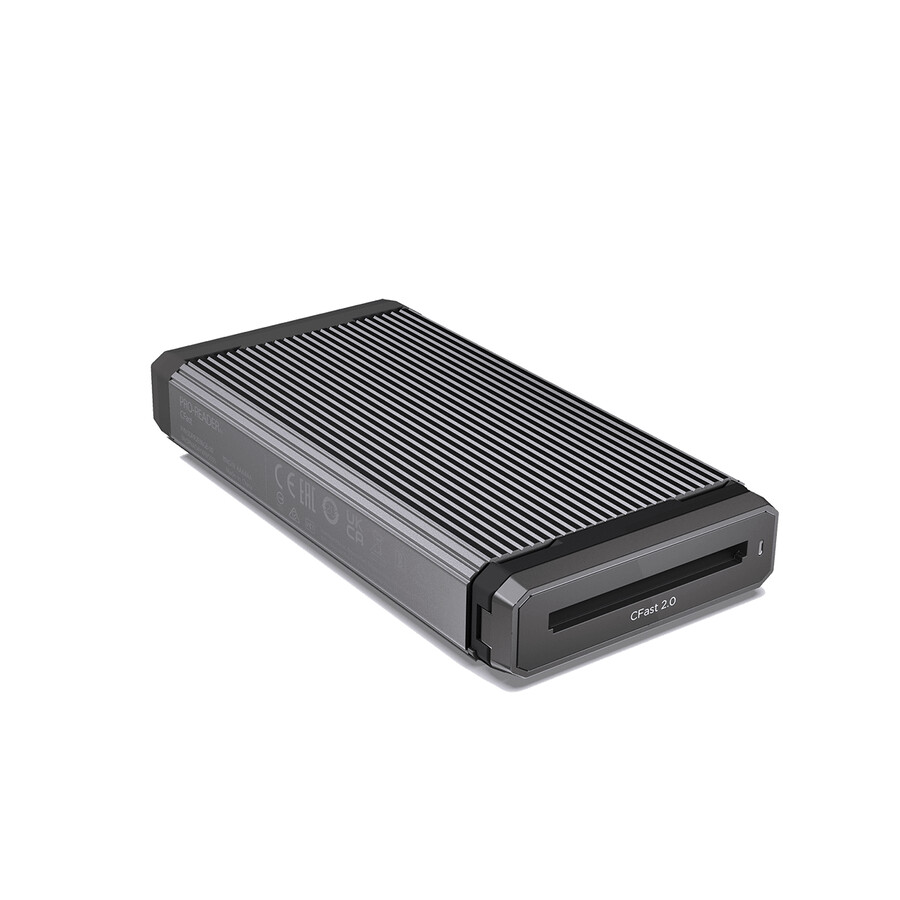 pro-readeru cfast sandisk